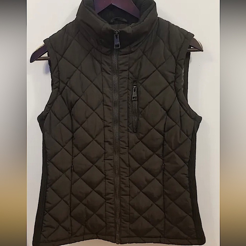 ANDREW MARC Quilted Puffer Vest